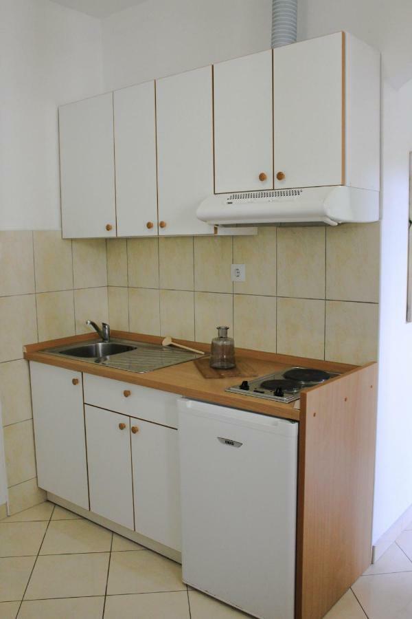 Apartments Pino Макарська Екстер'єр фото